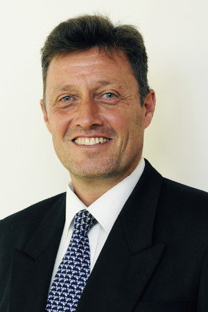 Cover image for Mike Kelson