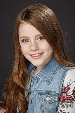 Cover image for Khiyla Aynne