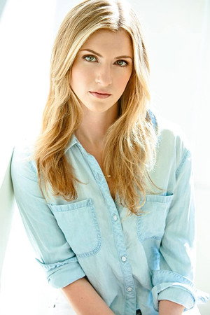 Cover image for Lauren Harper