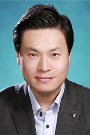 Cover image for 박성균