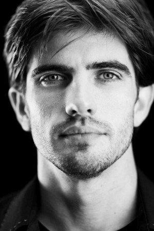 Cover image for Omar Avila