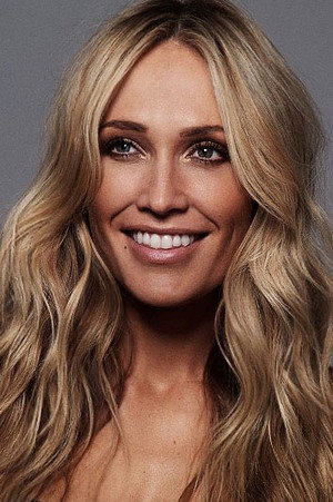 Cover image for Erika Heynatz