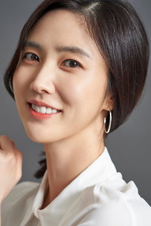 Cover image for 이수경