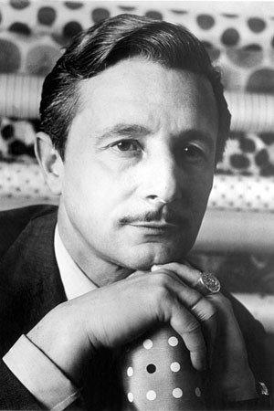 Cover image for Oleg Cassini