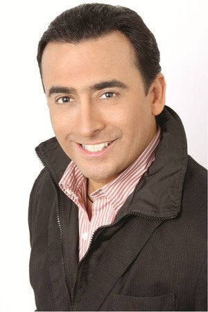 Cover image for Adal Ramones