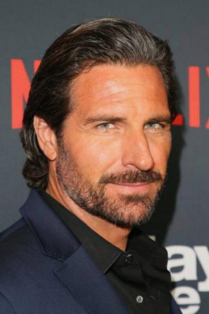 Cover image for Ed Quinn