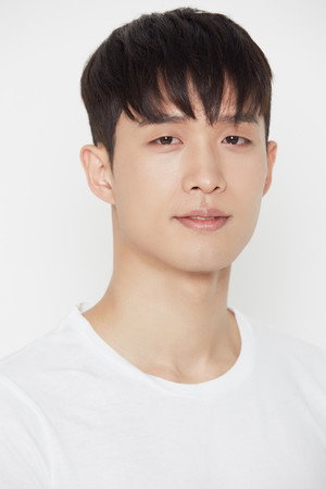 Cover image for 김진태