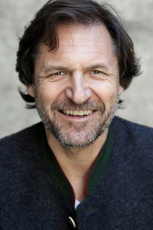 Cover image for Winfried Frey