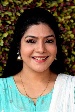Cover image for Vasuki Anand