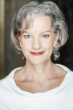 Cover image for Tracey Hoyt