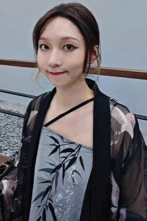 Cover image for 秦紫翼