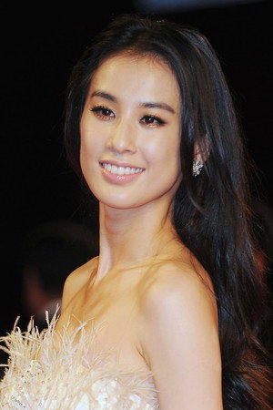 Cover image for 黄圣依