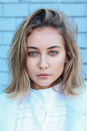 Cover image for Mavournee Hazel