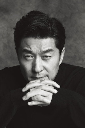 Cover image for 김상중