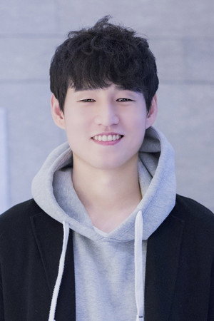 Cover image for Kang Jeong-woo