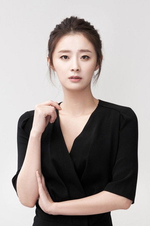 Cover image for Yeom Ji-young