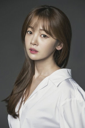 Cover image for 김보미