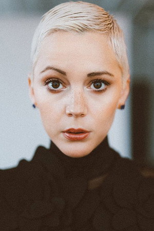 Cover image for Vanessa Pilon
