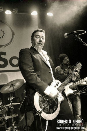 Cover image for Carlos Goñi