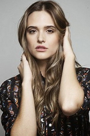 Cover image for Juliana Paiva