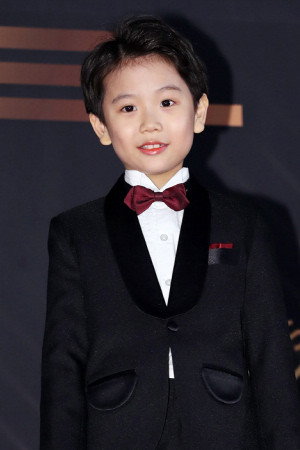 Cover image for 송민재