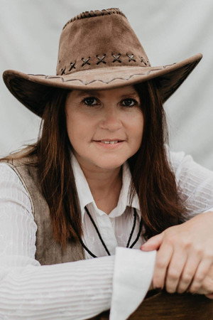 Cover image for Tina Louise Owens