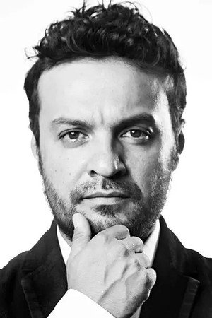Cover image for Julián Román