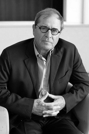 Cover image for Paul Theroux