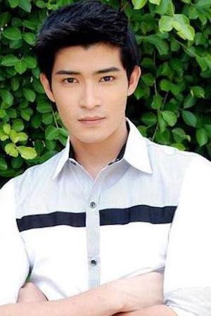 Cover image for Yuttana Puangklang