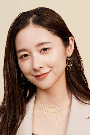 Cover image for 堀田真由
