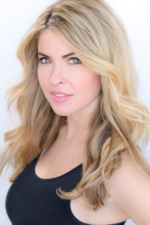 Cover image for Nicole Andrews