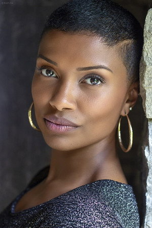 Cover image for Samantha Walkes