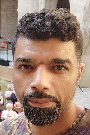 Cover image for Claudio Dos Santos