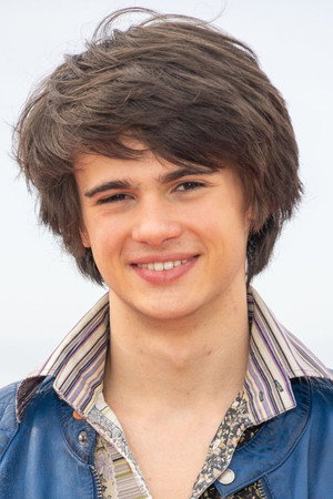 Cover image for Aaron Kissiov