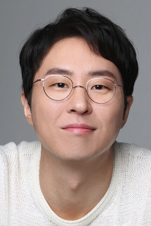 Cover image for 이현균