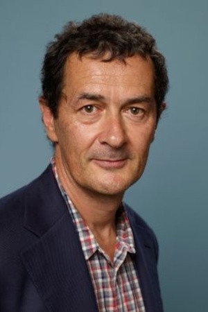 Cover image for Julian Farino