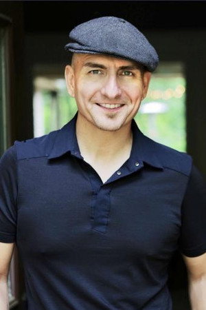 Cover image for Ron Gonzalez