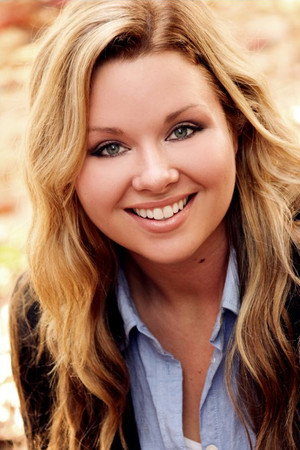 Cover image for Amber Gaiennie