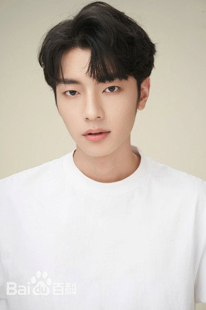 Cover image for Zhang Jiaxin