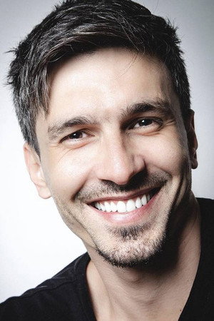 Cover image for Rafael Ernesto Hernández