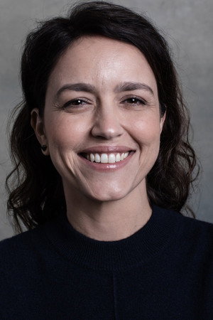 Cover image for Manuela Dias
