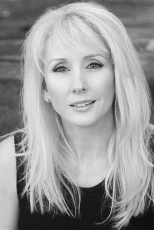 Cover image for Suzie MacKenzie