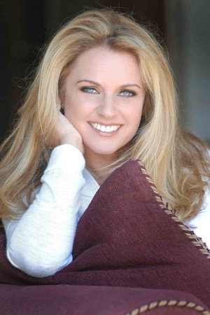 Cover image for Gail Harris