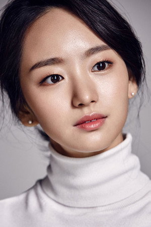 Cover image for 원진아