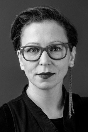 Cover image for Zuzana Stivínová