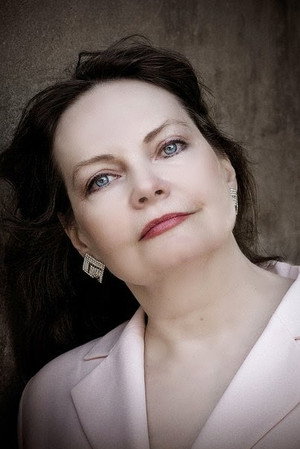 Cover image for Astrida Auza