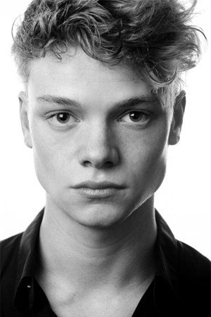 Cover image for Tom Rhys Harries