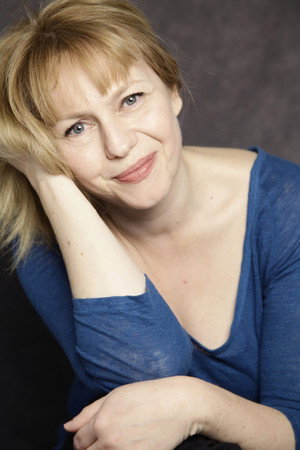 Cover image for Delphine Bibet