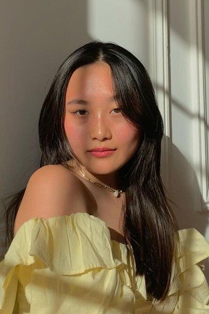 Cover image for Evelyne Chen