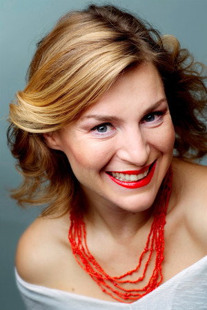 Cover image for Lenka Krobotová
